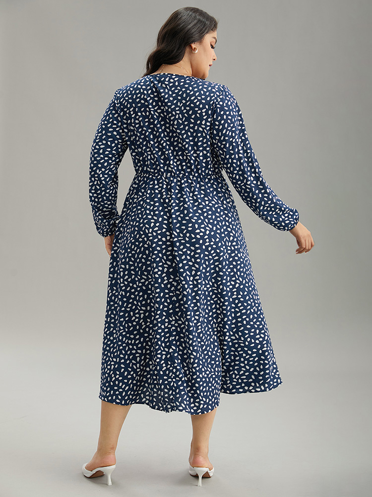 

Plus Size Geometric Print Plicated Detail Pocket Dress DarkBlue Women Elegant Elastic cuffs Round Neck Long Sleeve Curvy Midi Dress BloomChic