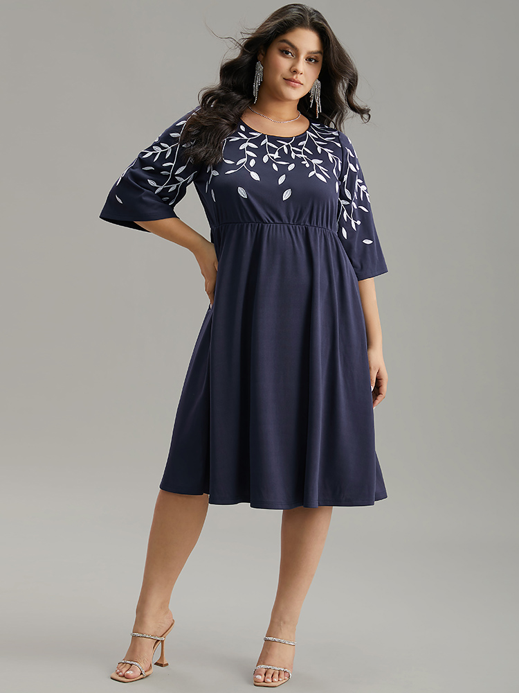 

Plus Size Silhouette Floral Print Embroidered Elastic Waist Dress DarkBlue Women Glamour Gathered Round Neck Elbow-length sleeve Curvy Midi Dress BloomChic