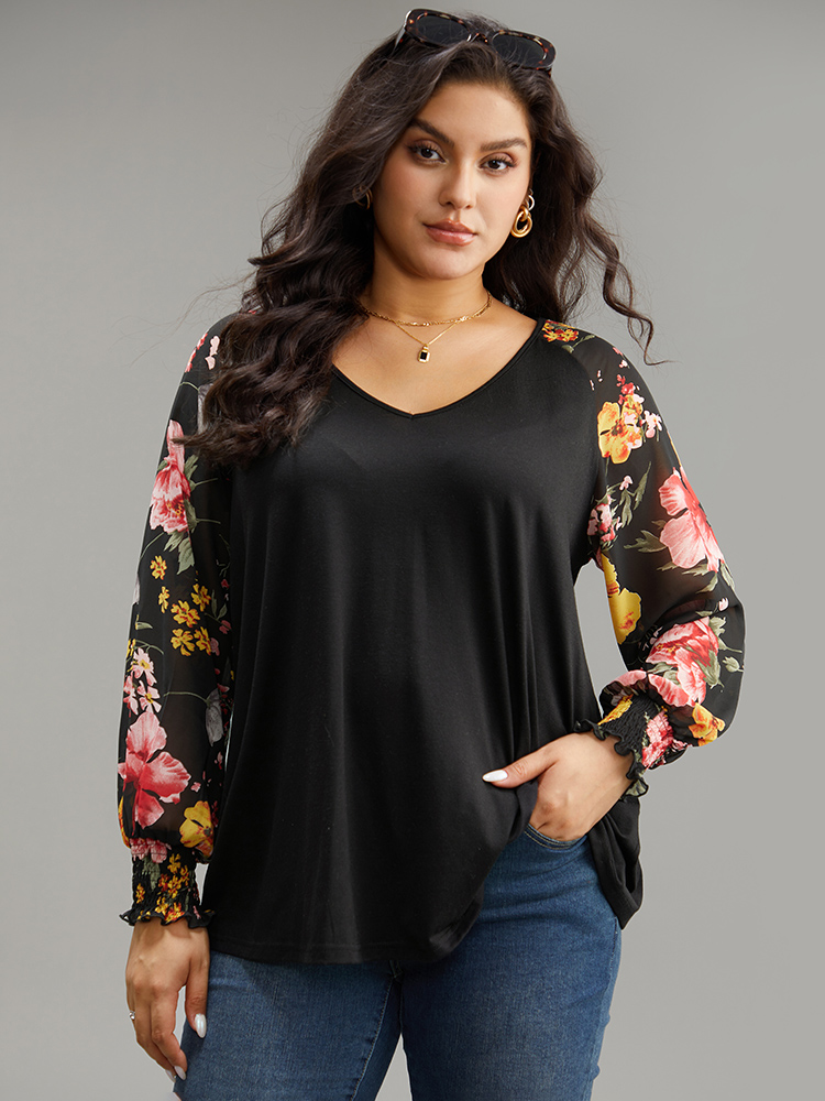 

Plus Size Chiffon Floral Shirred Patchwork Raglan Sleeve T-shirt Black V-neck Long Sleeve Elegant Jersey Tops