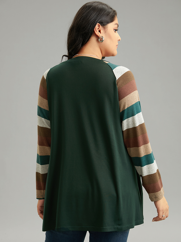 

Plus Size Striped Colorblock Contrast Pocket Raglan Sleeve T-shirt DarkGreen Women Elegant Contrast Striped Round Neck Dailywear T-shirts BloomChic