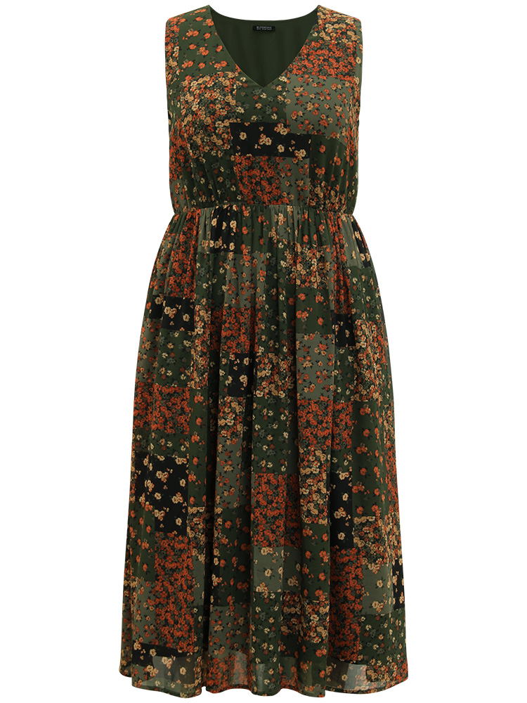 Plus Size Floral Print Pocket Contrast Tank Dress ArmyGreen Women Vacation Printed V-neck Sleeveless Curvy Midi Dress BloomChic 18-20/2X 