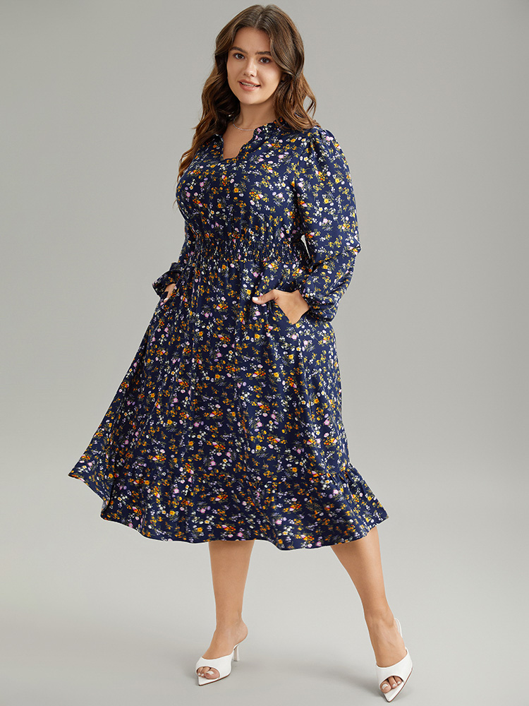 

Plus Size Ditsy Floral Notched Shirred Pocket Elastic Waist Dress Navy Women Elastic cuffs Notched collar Long Sleeve Curvy Midi Dress BloomChic