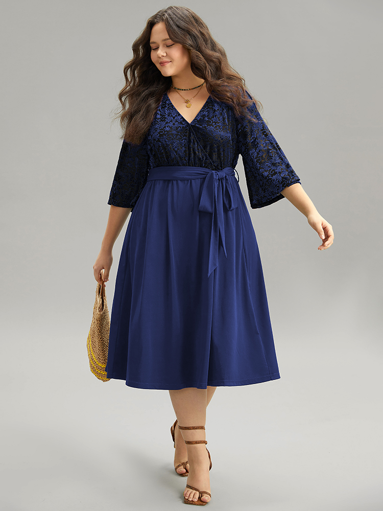 

Plus Size Silhouette Floral Print Belted Patchwork Velvet Dress DarkBlue Women Vacation Wrap Overlap Collar Elbow-length sleeve Curvy Midi Dress BloomChic