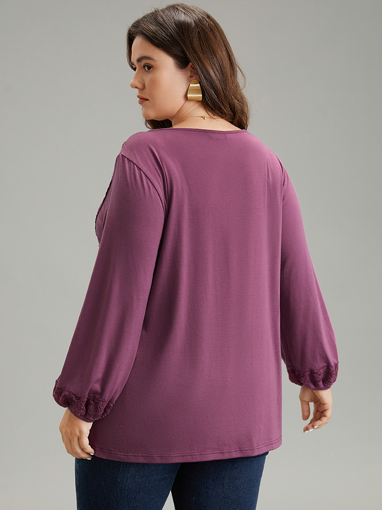 

Plus Size Lace Patchwork Gathered Lantern Sleeve T-shirt Purple V-neck Long Sleeve Elegant Jersey Tops