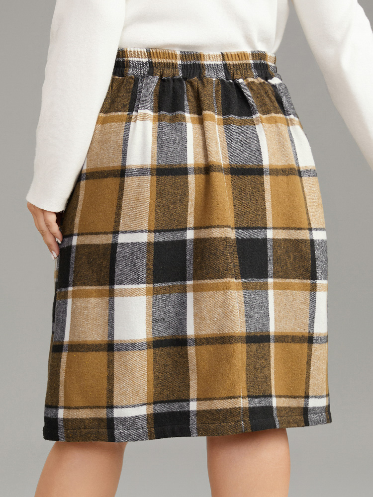 

Plus Size Plaid Button Detail Patched Pocket Skirt Women Tan Office Elastic Waist Bodycon No stretch Pocket Work Skirts BloomChic