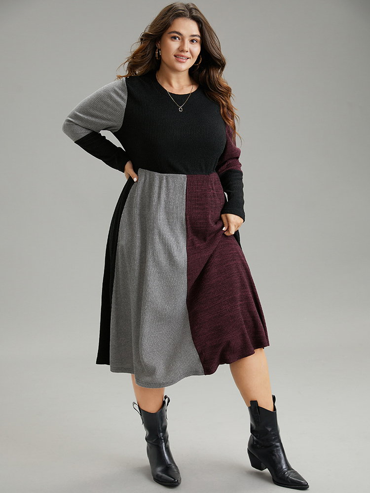 

Plus Size Rib Knit Colorblock Contrast Pocket Dress Black Women Casual Rib Knit Round Neck Long Sleeve Curvy Midi Dress BloomChic