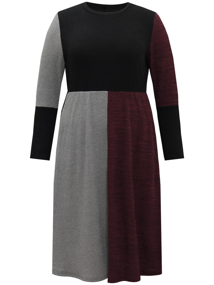 Plus Size Women Dailywear Colorblock Rib Knit Regular Sleeve Long Sleeve Round Neck Pocket Casual Dresses BloomChic 