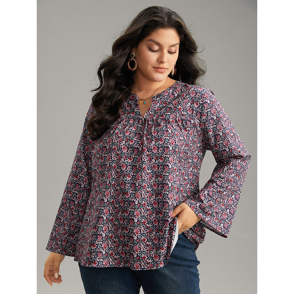 

Plus Size Indigo Ditsy Floral Notched Bell Sleeve Blouse Women Vacation Long Sleeve Notched collar Dailywear Blouses BloomChic