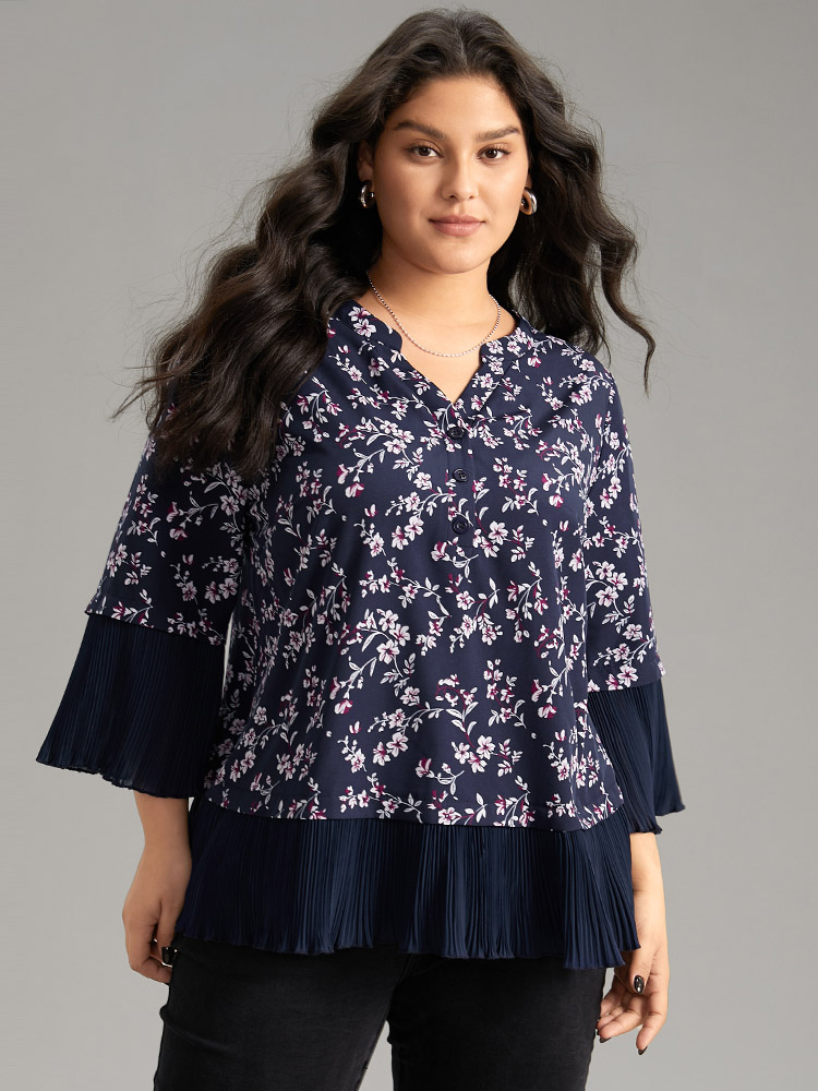 

Plus Size Indigo Ditsy Floral Pleated Cuffs Patchwork Blouse Women Elegant Elbow-length sleeve V-neck Dailywear Blouses BloomChic