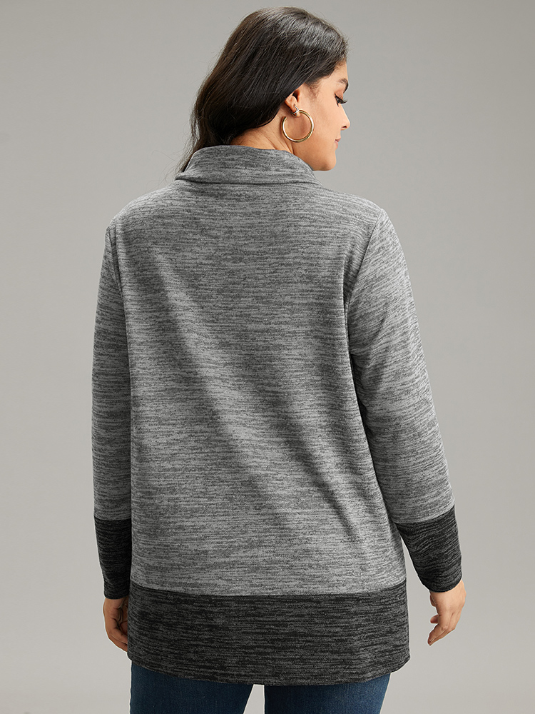 Plus Size Contrast Turtleneck Pocket Drawstring Sweatshirt Women DimGray Casual Contrast Turtleneck Dailywear Sweatshirts BloomChic 22-24/3X 