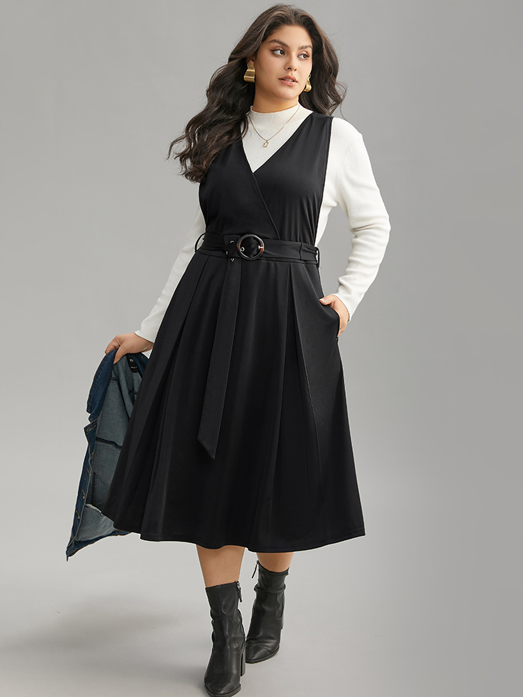 

Plus Size Plain Buckle Detail Surplice Neck Tank Dress Black Women Elegant Wrap Overlap Collar Sleeveless Curvy Midi Dress BloomChic