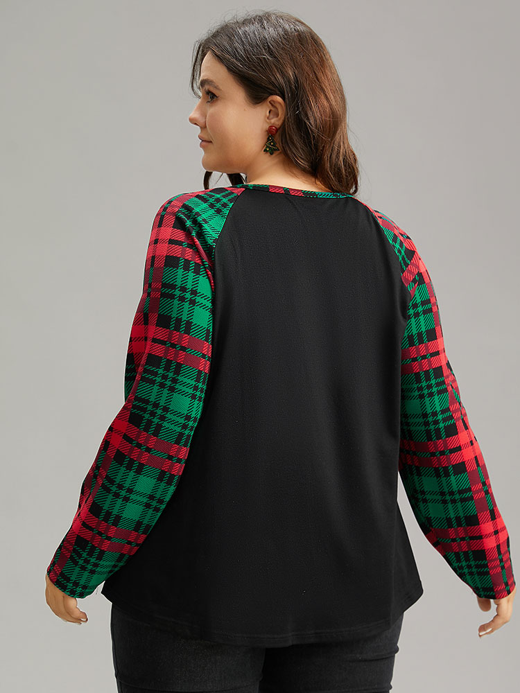 

Plus Size Plaid Contrast Notched Raglan Sleeve T-shirt Black Women Casual Contrast Plaid Notched collar Festival-Christmas T-shirts BloomChic