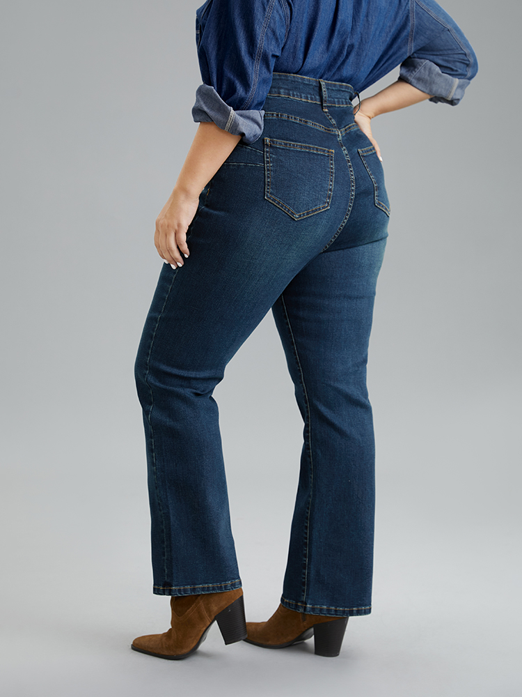 Plus Size Dark Wash Very Stretchy Straight Leg Jeans Women DarkBlue Casual Plain Plain High stretch Pocket Jeans BloomChic 28/5X 