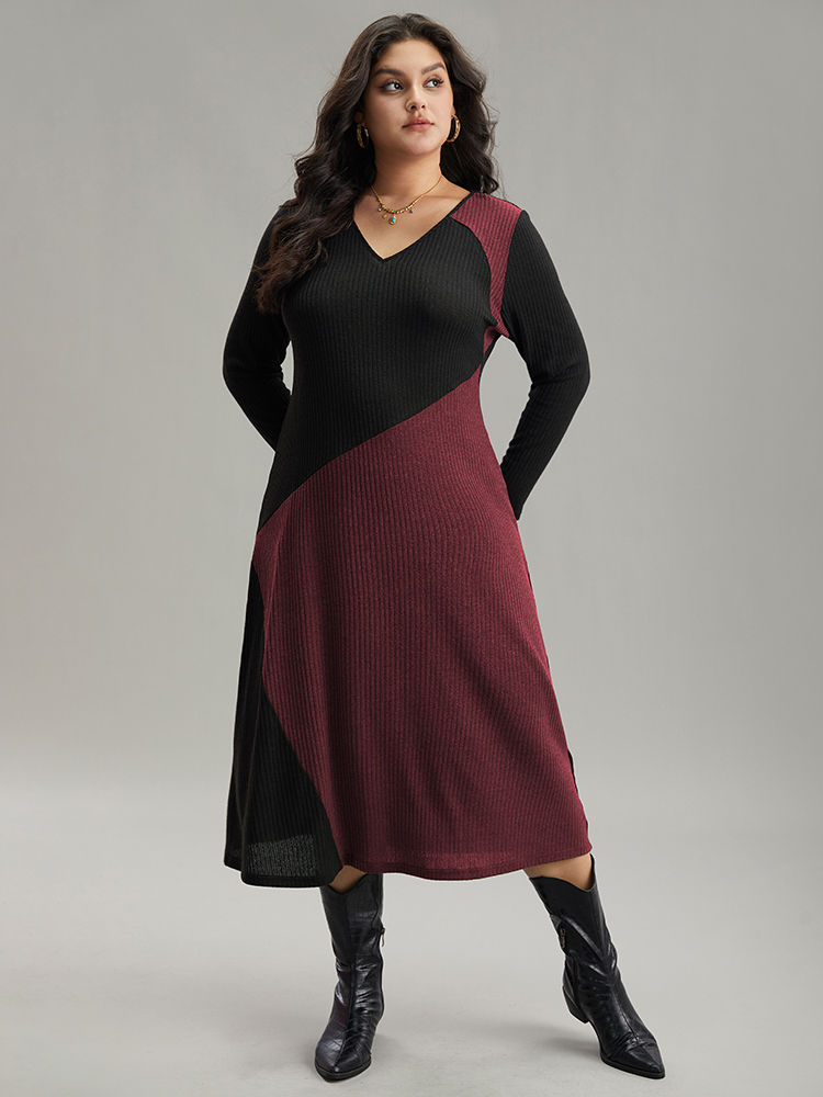 

Plus Size Two Tone Patchwork V Neck Dress Burgundy Women Casual Patchwork V-neck Long Sleeve Curvy Midi Dress BloomChic