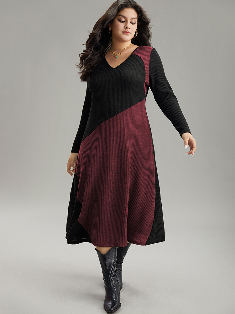 Plus Size Two Tone Patchwork V Neck Dress Burgundy Women Casual Patchwork V-neck Long Sleeve Curvy Midi Dress BloomChic 30/6X 