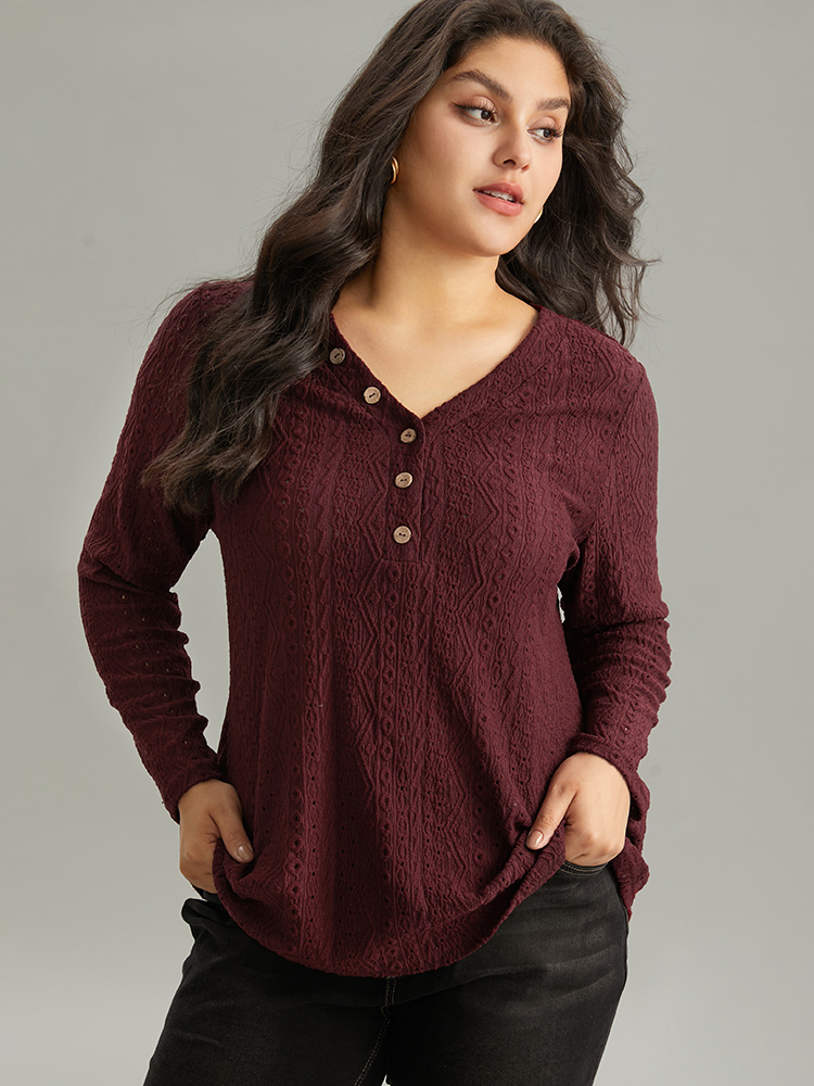 

Plus Size Broderie Anglaise Button Detail Jacquard T-shirt Burgundy Women Elegant Texture Plain V-neck Dailywear T-shirts BloomChic