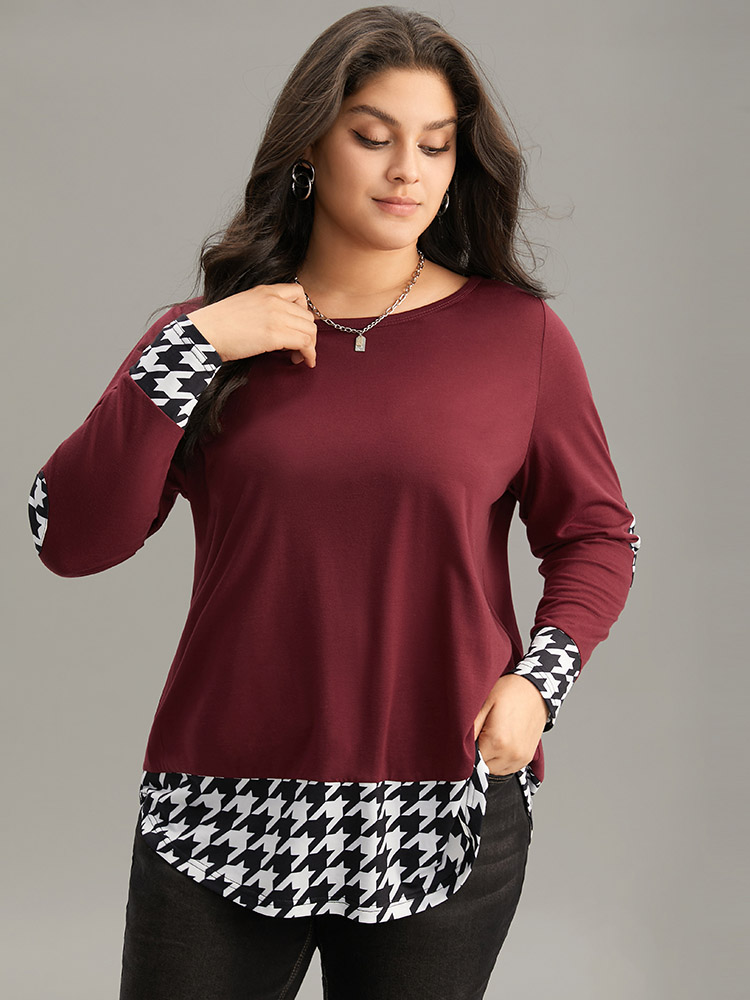 

Plus Size Houndstooth Patchwork Contrast Arc Hem T-shirt Burgundy Women Casual Contrast Houndstooth Round Neck Dailywear T-shirts BloomChic