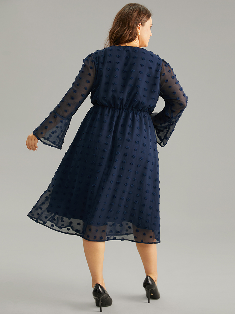 

Plus Size Plain Texture Elastic Waist Jacquard Dress Indigo Women Texture V-neck Long Sleeve Curvy Midi Dress BloomChic