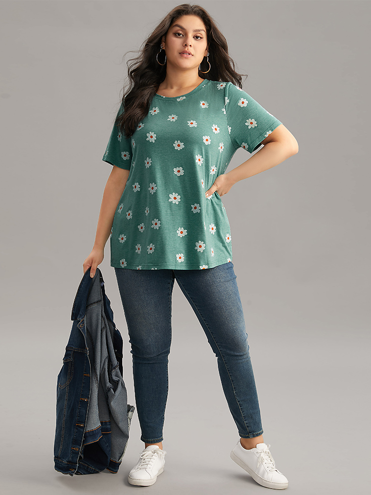 

Plus Size Small Daisy Print Round Neck T-shirt Cyan Women Casual Printed Plants Round Neck Dailywear T-shirts BloomChic