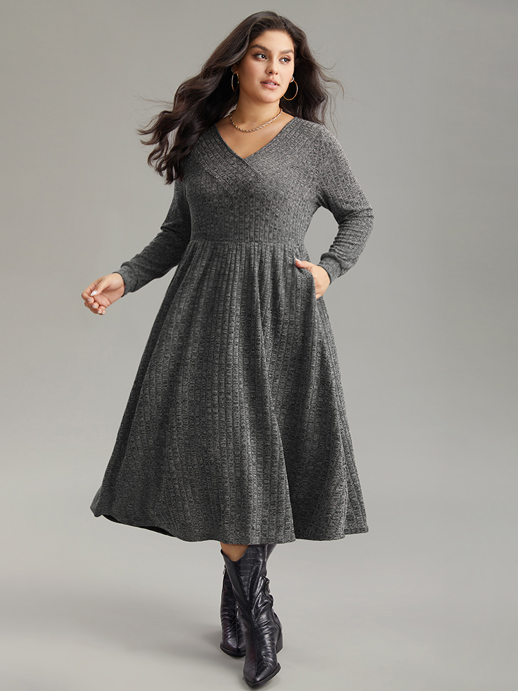 

Plus Size Rib Knit Plain Plisse Long Sleeve Dress DarkGray Women Casual Rib Knit V-neck Long Sleeve Curvy Midi Dress BloomChic