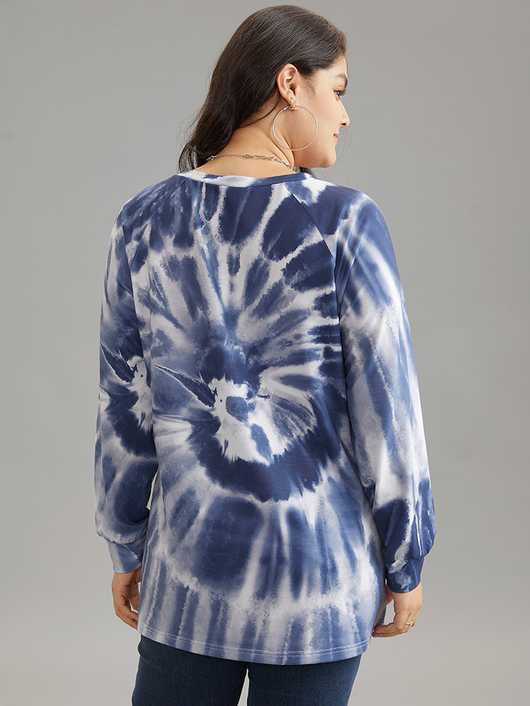 

Plus Size Tie Dye Round Neck Sweatshirt Women Blue Casual Tie Dye Round Neck Dailywear Sweatshirts BloomChic