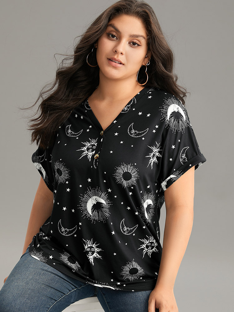 

Plus Size Horoscope Print V Neck Cuffed Dolman Sleeve T-shirt Black Women Casual Printed Tarot elements V-neck Dailywear T-shirts BloomChic