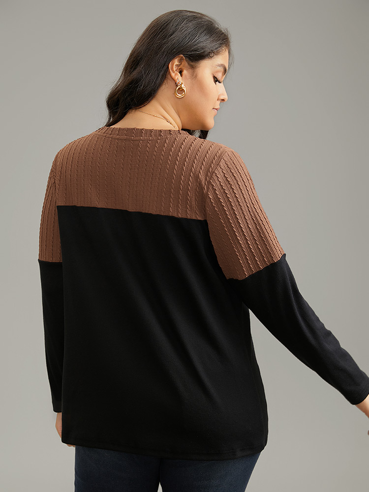 Plus Size Textured Patchwork Contrast Crew Neck Knit T-shirt Black Women Casual Texture Plain Round Neck Dailywear T-shirts BloomChic 30/6X 