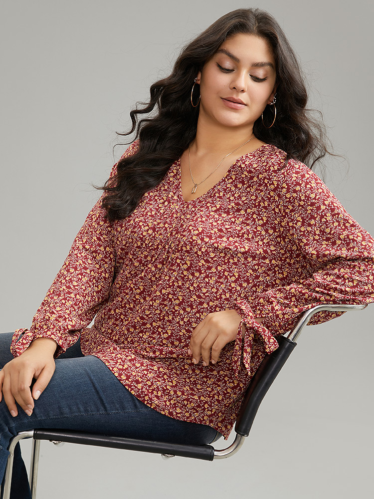 Plus Size Scarlet Ditsy Floral Ties V Neck Pleated Blouse Women Elegant Long Sleeve V-neck Dailywear Blouses BloomChic 22-24/3X 