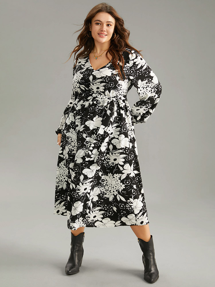 Plus Size Floral Belted V Neck Lantern Sleeve Dress Black Women Casual Elastic cuffs V-neck Long Sleeve Curvy Midi Dress BloomChic 22-24/3X 