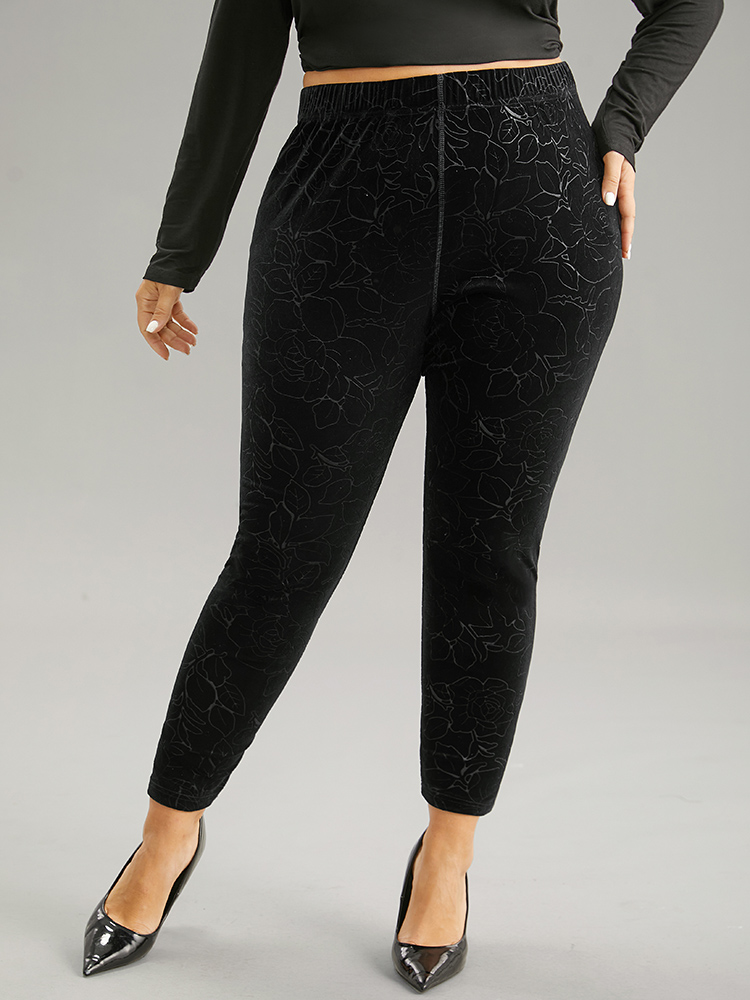 Plus Size Women Dailywear Silhouette Floral Print Velvet High stretch Skinny High Rise Elegant Leggings BloomChic 