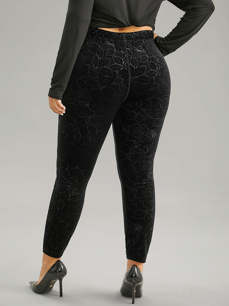 

Plus Size Velvet Silhouette Floral Print High Rise Leggings Women Black Elegant High stretch Skinny High Rise Dailywear Leggings BloomChic