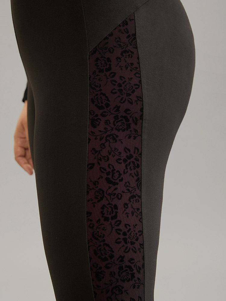 Plus Size Women Dailywear Silhouette Floral Print Velvet High stretch Skinny High Rise Casual Leggings BloomChic 