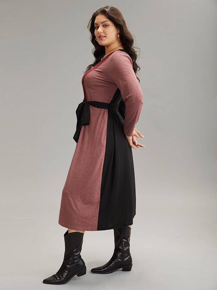 

Plus Size Colorblock Patchwork Belted Pocket Long Sleeve Dress Multicolor Women Casual Belted V-neck Long Sleeve Curvy Midi Dress BloomChic