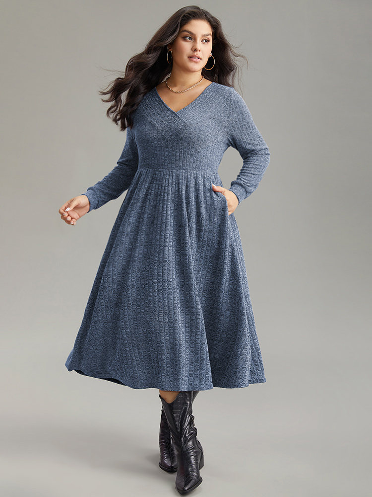 

Plus Size Rib Knit Plain Plisse Long Sleeve Dress DarkBlue Women Casual Rib Knit V-neck Long Sleeve Curvy Midi Dress BloomChic