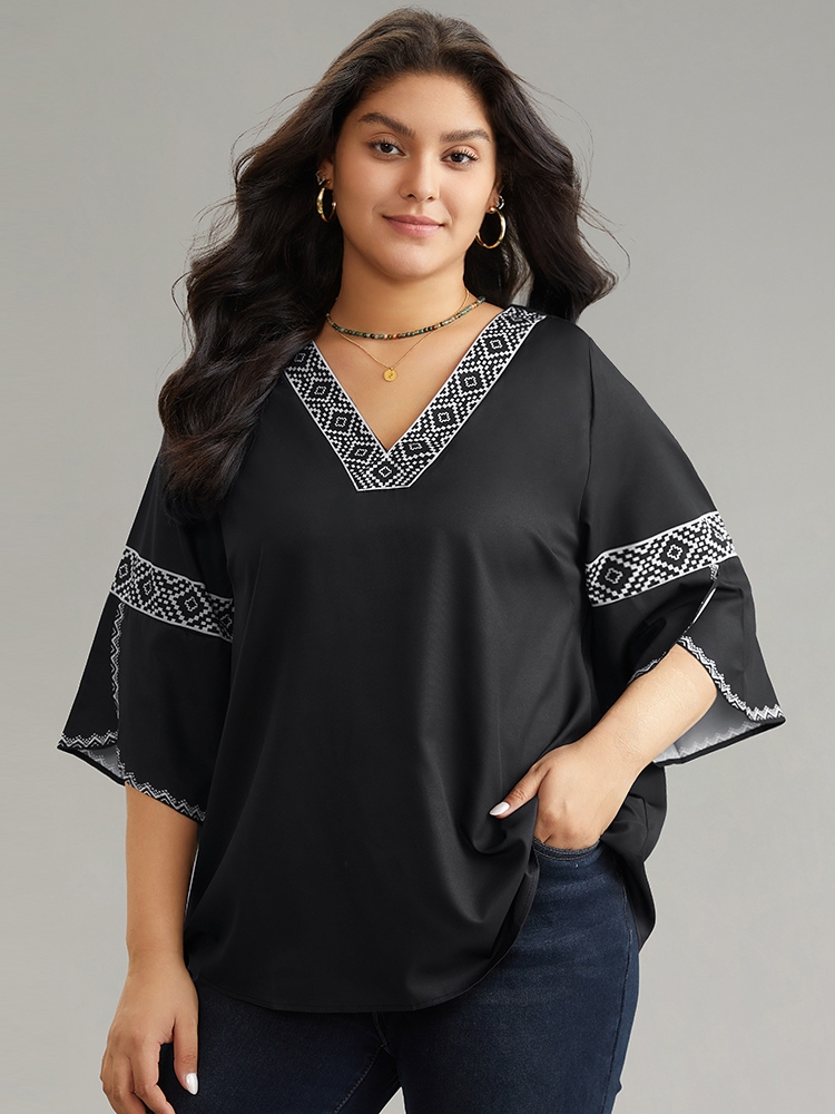Plus Size Women Dailywear Bohemian Print Contrast Regular Sleeve Elbow-length sleeve V-neck Vacation Blouses BloomChic 