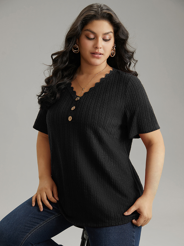 

Plus Size Lace Trim Plisse Button Detail T-shirt Black Women Casual Texture Plain V-neck Everyday T-shirts BloomChic