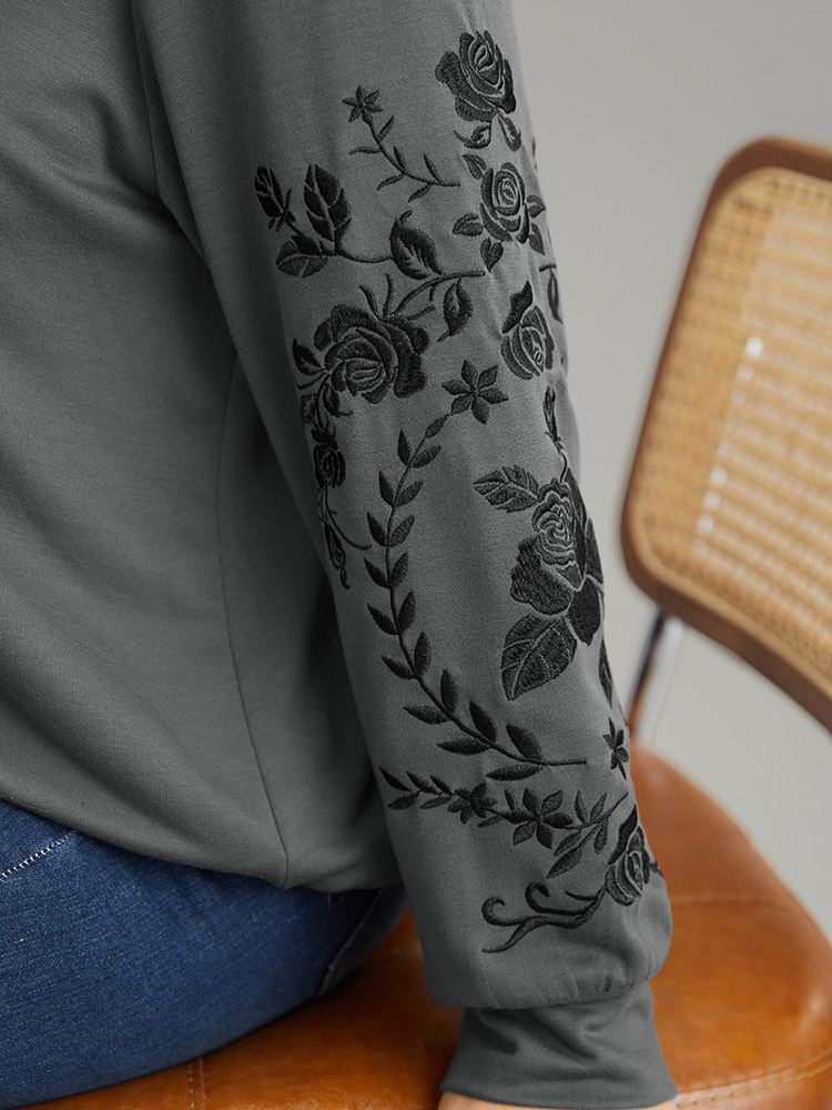 Plus Size Plants Embroidered Elastic Cuffs Crew Neck Sweatshirt Women Gray Casual Embroidered Round Neck Everyday Sweatshirts BloomChic 28/5X 