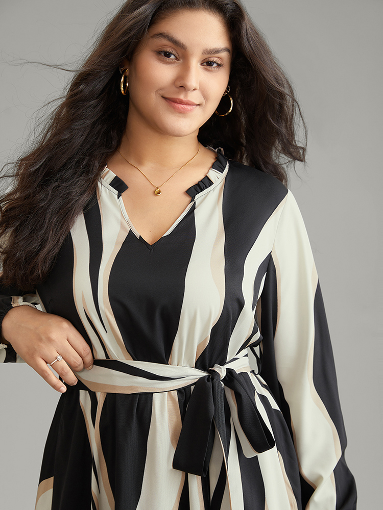 Plus Size Colorblock Striped Notched Belted Lantern Sleeve Dress Black Women At the Office Elastic cuffs Notched collar Long Sleeve Curvy Midi Dress BloomChic 28/5X 
