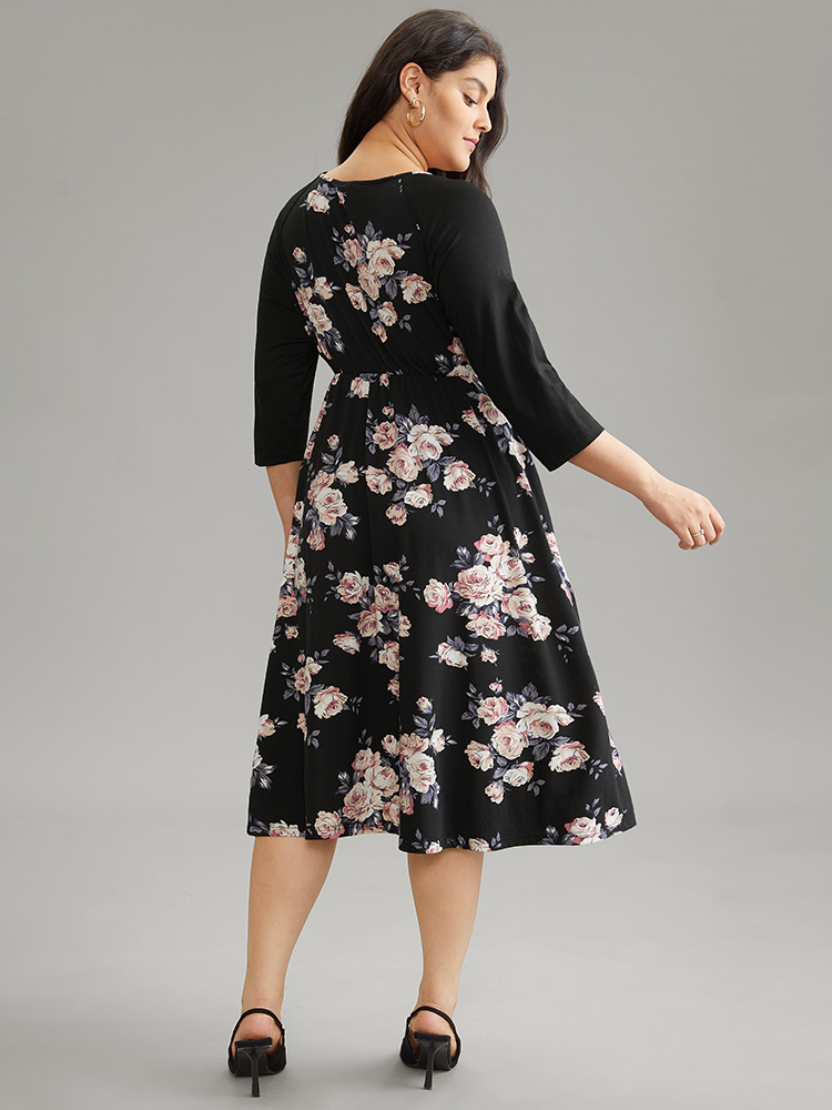 Plus Size Floral Twist Front Patchwork Raglan Sleeve Dress Black Women Elegant Contrast Round Neck Elbow-length sleeve Curvy Midi Dress BloomChic 26/4X 