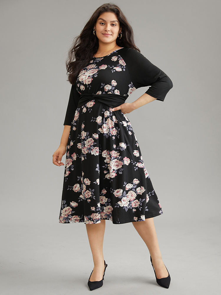 Plus Size Floral Twist Front Patchwork Raglan Sleeve Dress Black Women Elegant Contrast Round Neck Elbow-length sleeve Curvy Midi Dress BloomChic 26/4X 