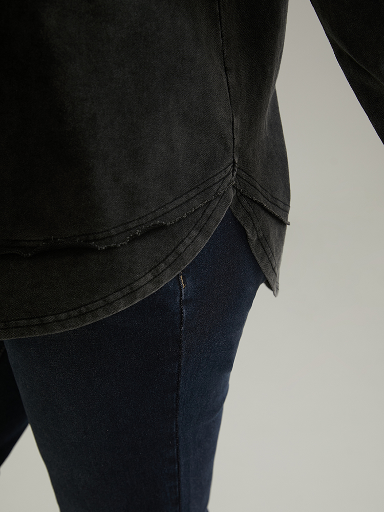 Plus Size Vintage Split Arc Hem Patched Pocket Sweatshirt Women Black Casual Plain Round Neck Everyday Sweatshirts BloomChic 26/4X 