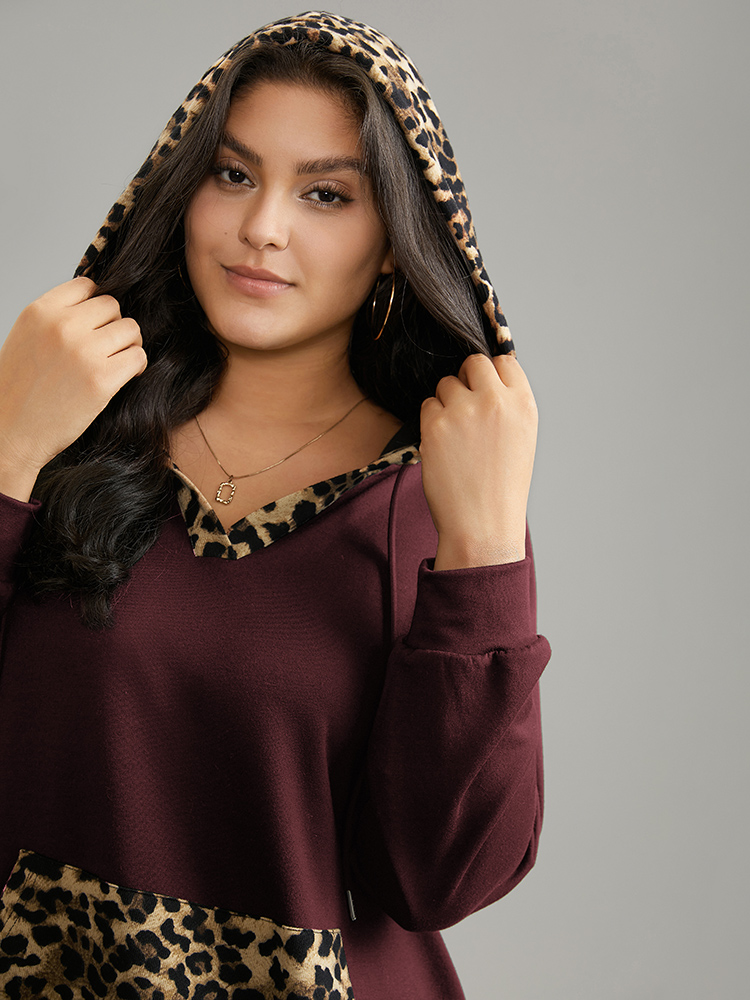 Plus Size Leopard Patchwork Kangaroo Pocket Hooded Sweatshirt Women Burgundy Casual Contrast Hooded Dailywear Sweatshirts BloomChic 26/4X 