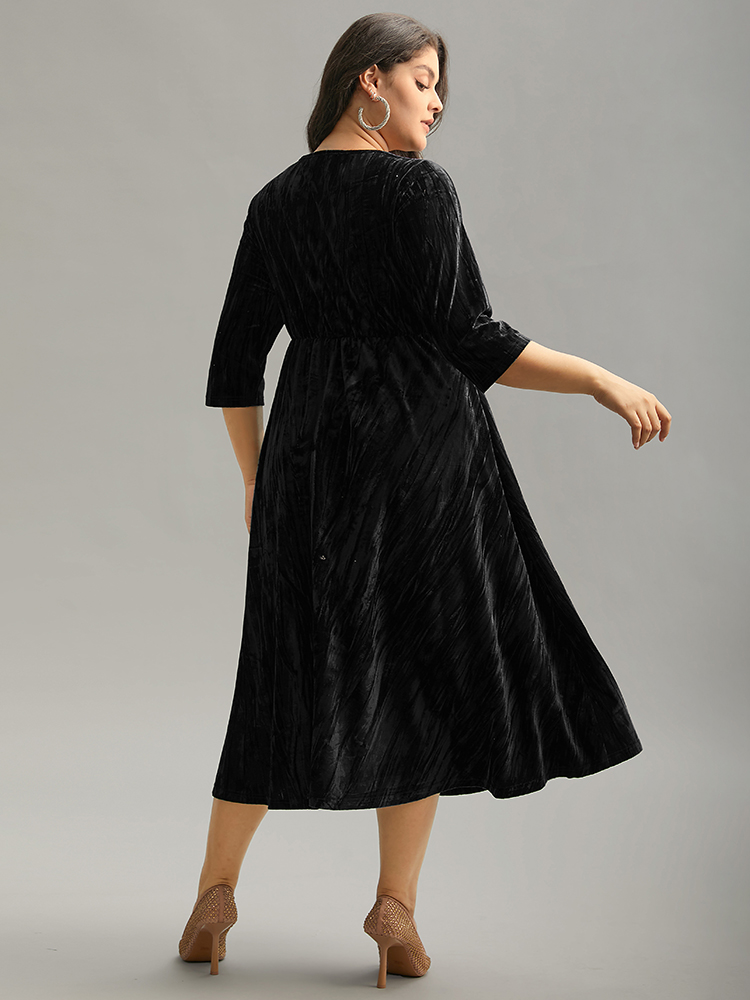 

Plus Size Plain Velvet V Neck Twist Front Dress Black Women Cocktail Velvet V-neck Elbow-length sleeve Curvy Midi Dress BloomChic