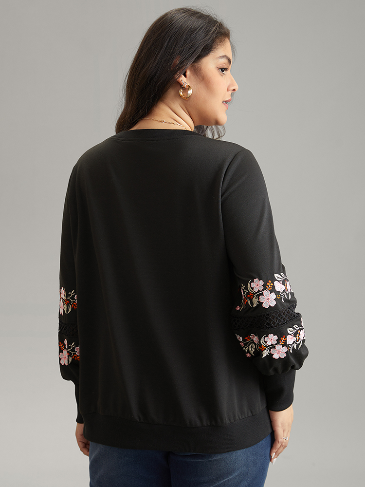 

Plus Size Floral Embroidered Lace Insert Sweatshirt Women Black Elegant Lace Round Neck Dailywear Sweatshirts BloomChic