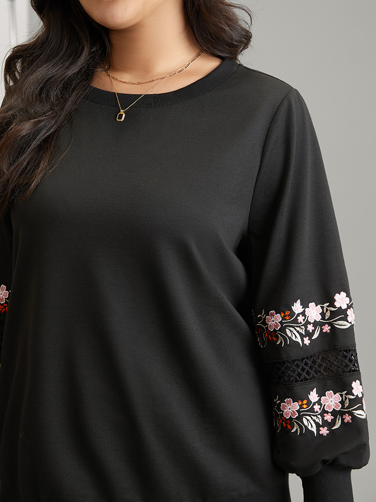 Plus Size Floral Embroidered Lace Insert Sweatshirt Women Black Elegant Lace Round Neck Dailywear Sweatshirts BloomChic 12/L 