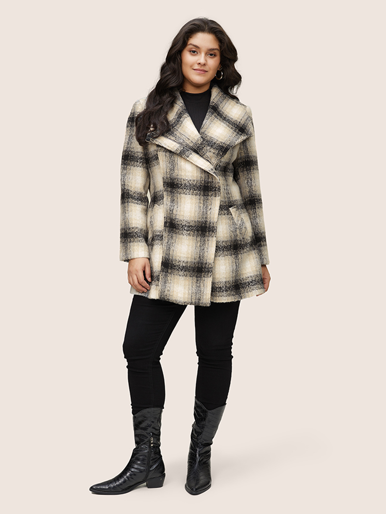 

Plus Size Plaid Contrast Belted Lapel Collar Coat Women Black Casual Lined Ladies Dailywear Winter Coats BloomChic