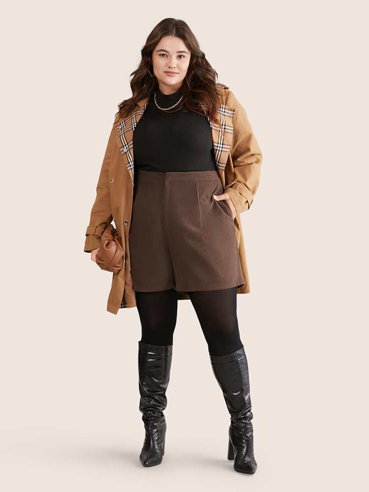 Plus Size Women Work Plain Texture High Rise Pocket Office Shorts BloomChic 