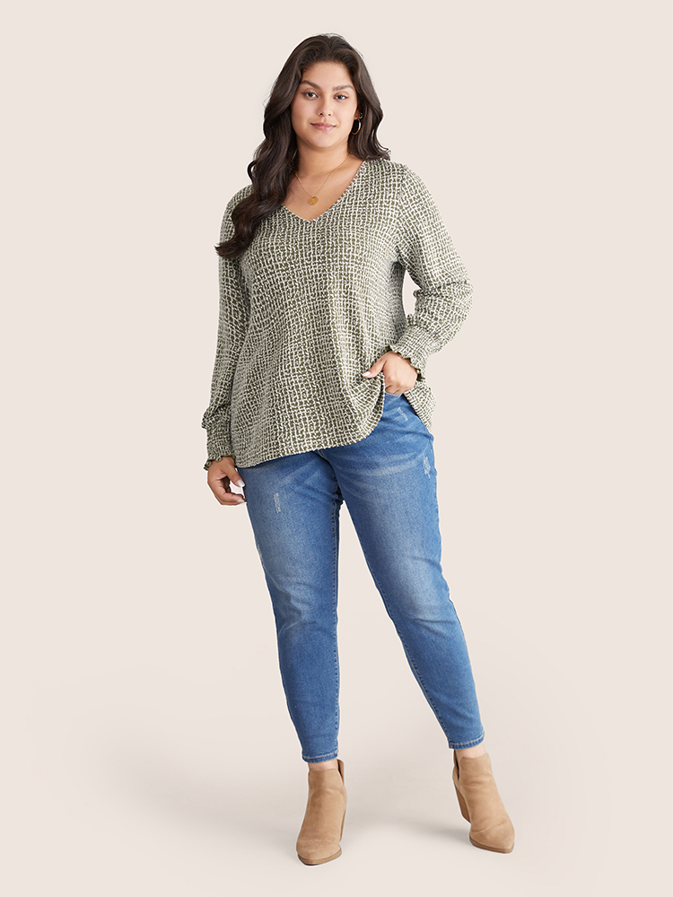 Plus Size Women Dailywear Plain Texture Lantern Sleeve Long Sleeve V-neck Casual T-shirts BloomChic 