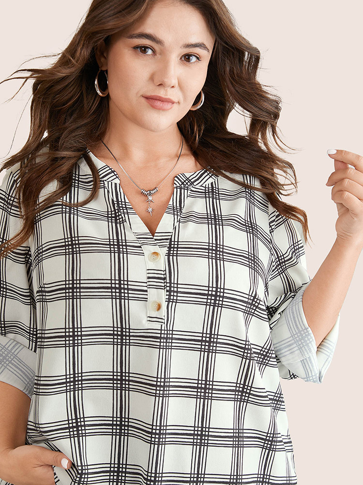 Plus Size Women Work Plaid Regular Sleeve Long Sleeve Notched collar Office Blouses BloomChic 