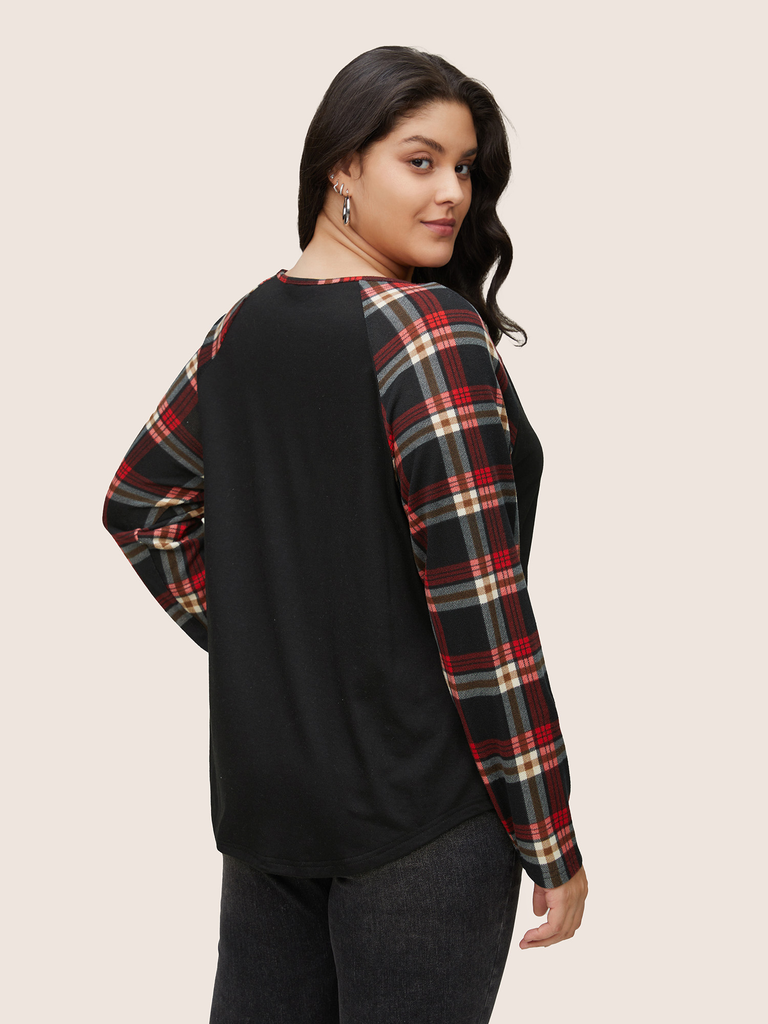 

Plus Size Plaid Patchwork Raglan Sleeve Crisscross T-shirt Burgundy Women Casual Patchwork Plaid V-neck Dailywear T-shirts BloomChic